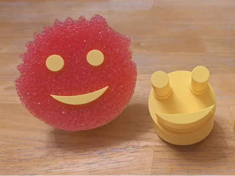 Scrub Daddy With Suction Cup