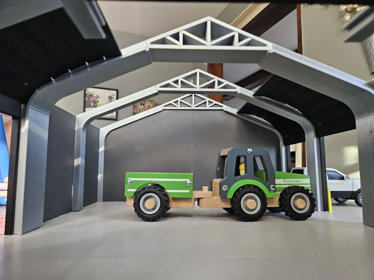 Big Boy Garage - 1:24 Scale Pole barn view 2