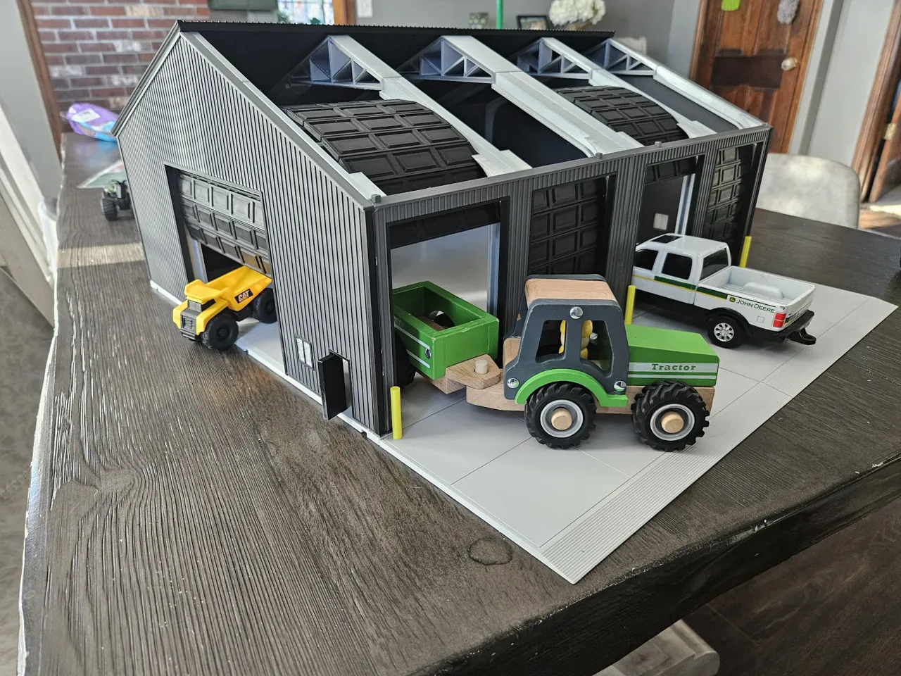 Big Boy Garage - 1:24 Scale Pole barn view 3