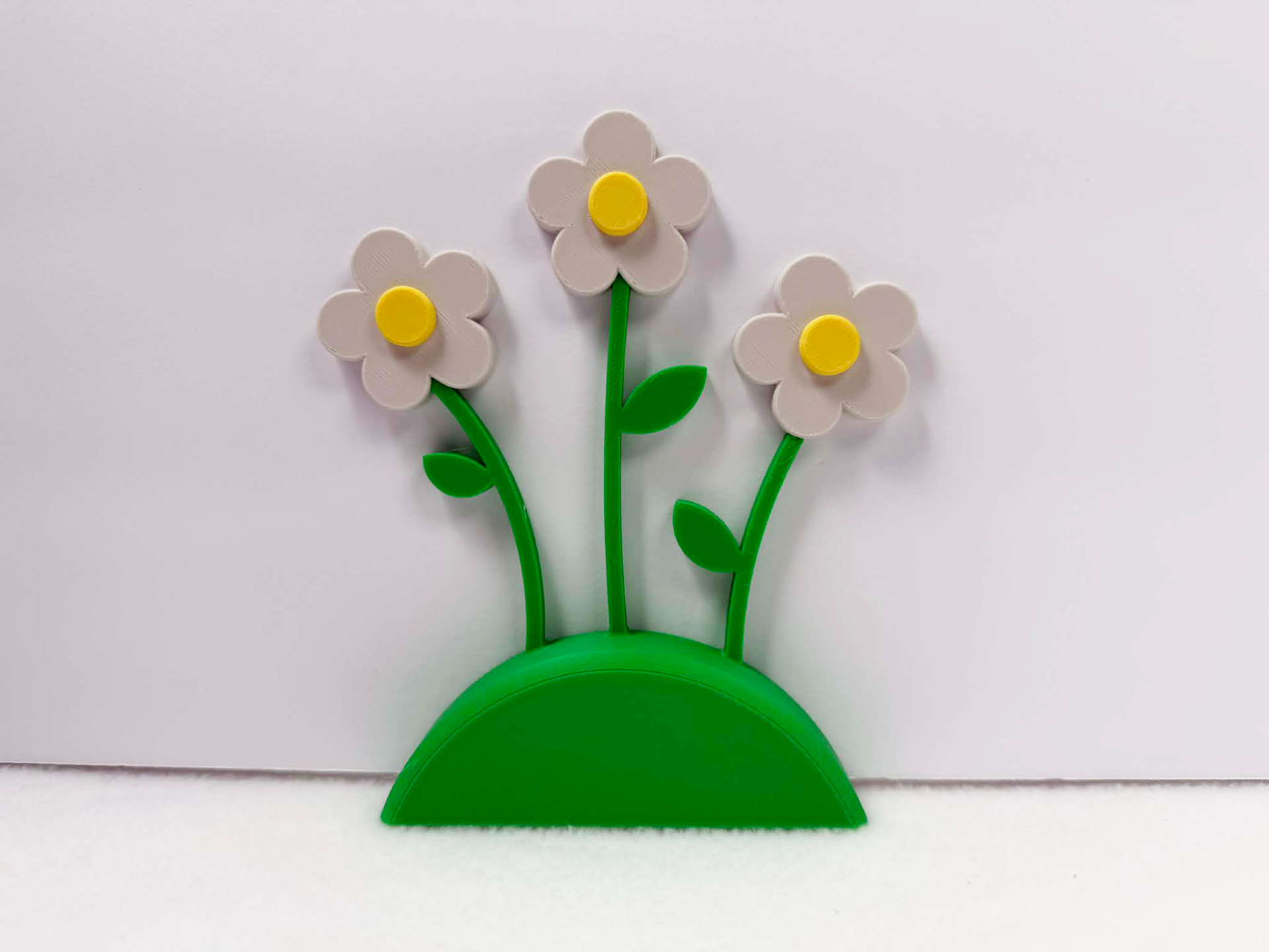 Daisy Shelf Decor