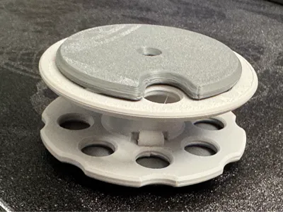 Diver's Reel with Holding Plate for Unwinding