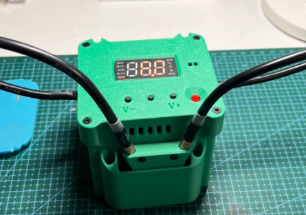 Miniatura 2 do modelo 3D 中微知行30S点焊机外壳