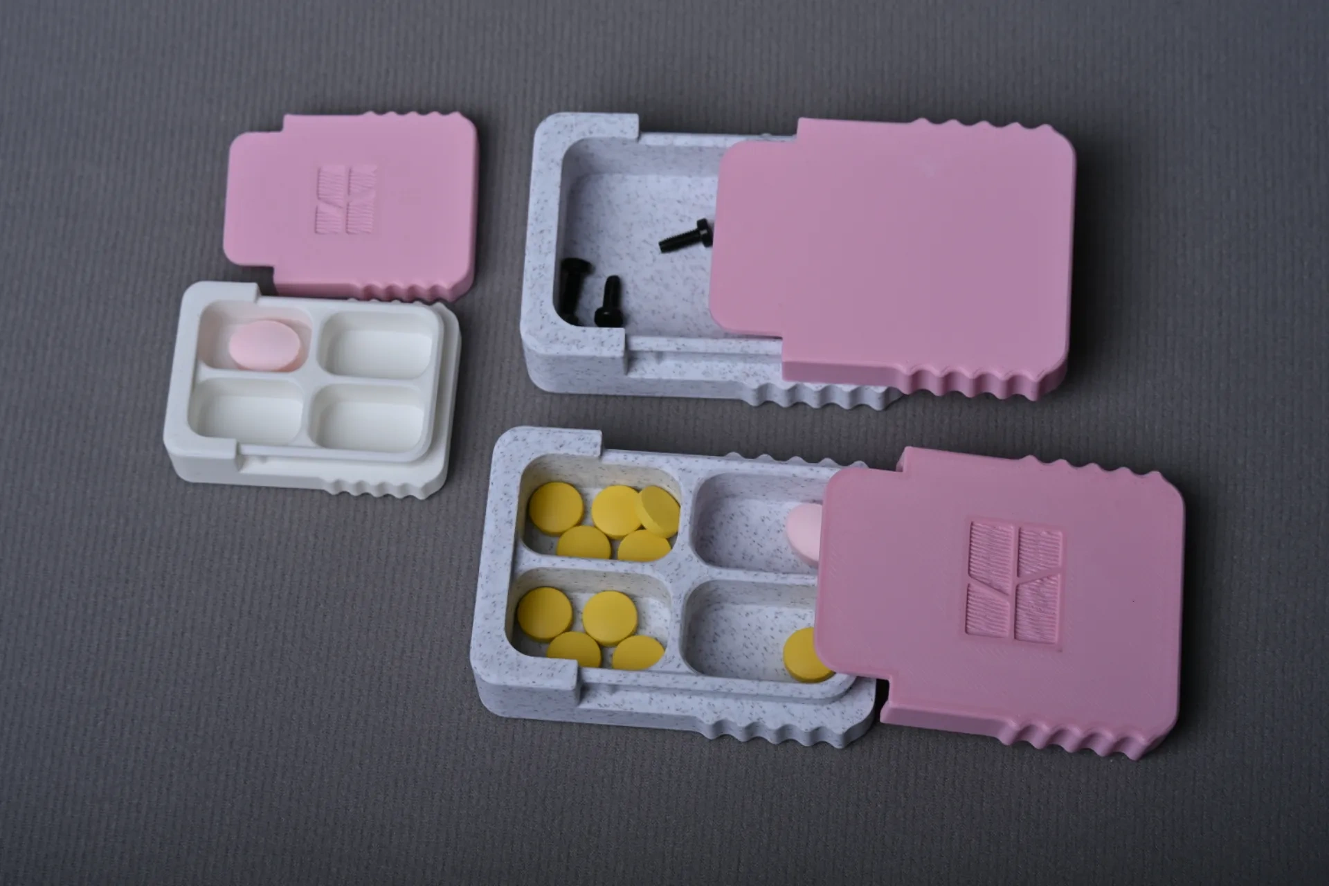 Miniatura 1 do modelo 3D 便携药盒、小零件盒