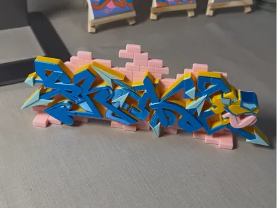 SHAKE Graffiti – 3D Letter Sculpture Desk Display
