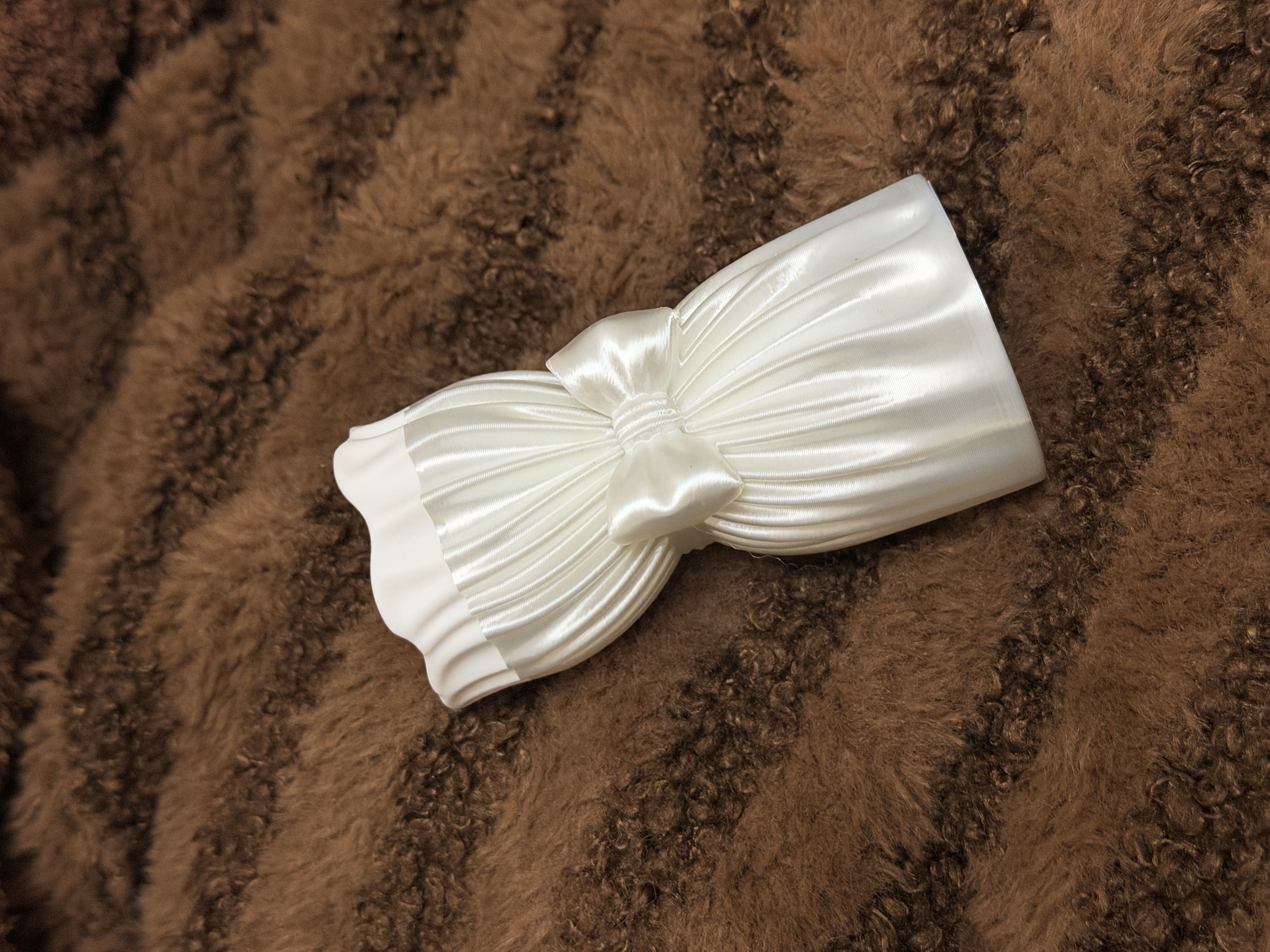 Miniatura 3 do modelo 3D 束腰丝绸高花瓶