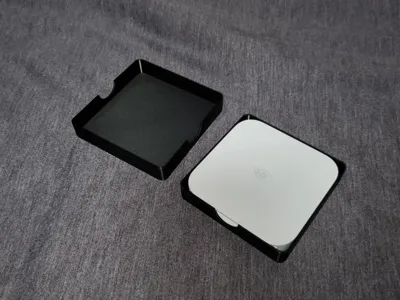 Case for Square's IC card reader.