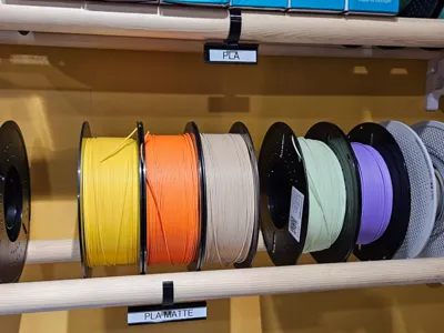 Clip-on Labels for Filament Shelf 1.25" Rod