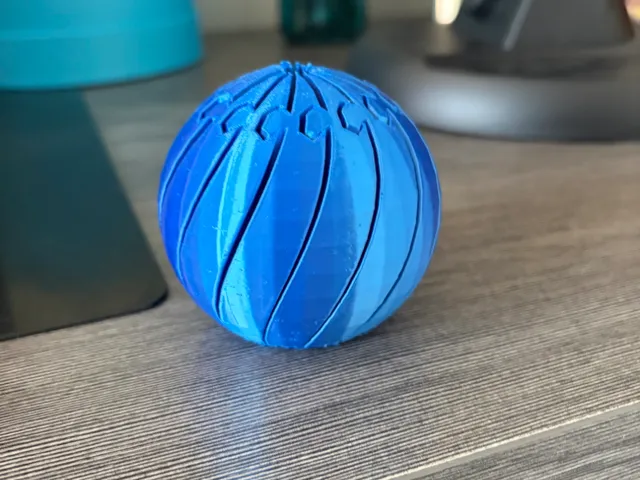 TWISTY FIDGET BALL