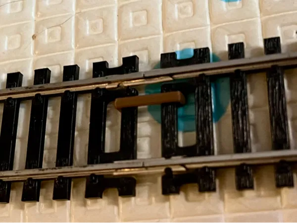 Clip de fixation pour rails échelle H0