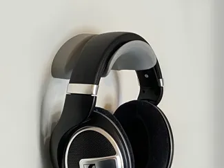 Smooth Headphones Wall Mount
