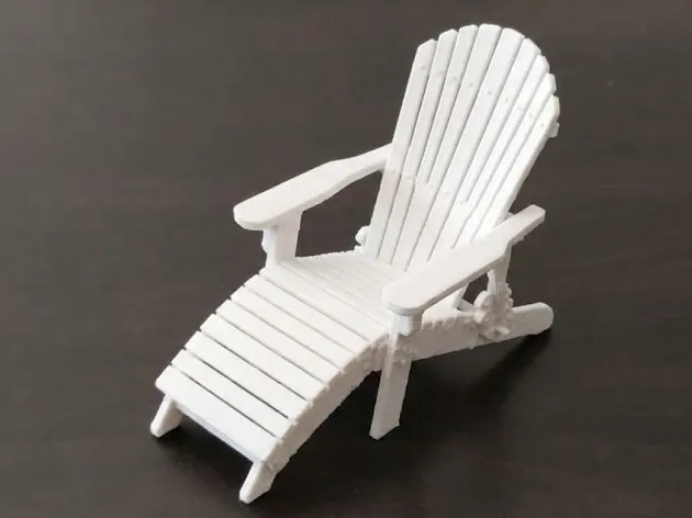 Figura decorativa: Garden Reclining Chair - Lounge Chair Miniature. Referencia del modelo original.