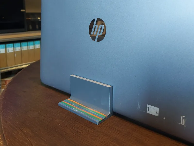 Desk laptop stand