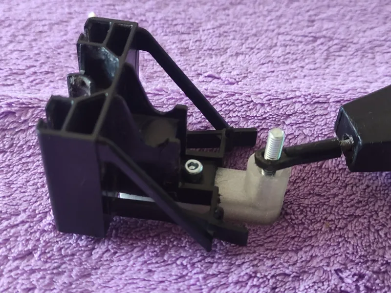 Bruder Xerion simple trailer coupling
