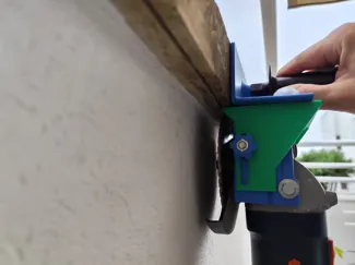 Angle grinder linear guide