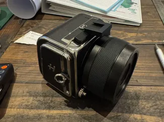 Hasselblad 907x 50c cold shoe adapter