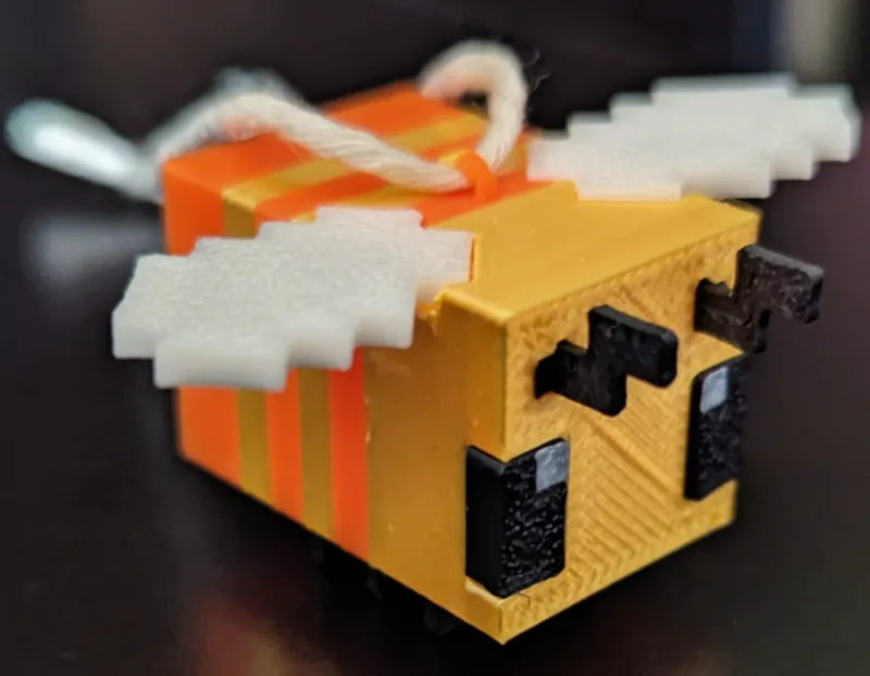 Minecraft bee