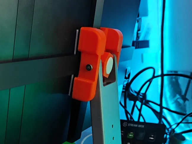 Portable 14" monitor stand with tilt and rotate
