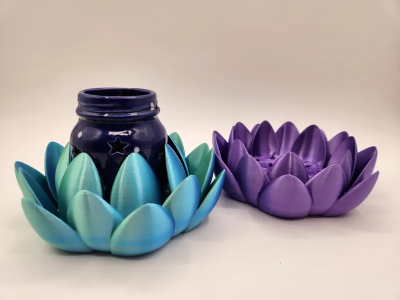 Self-Adjusting Water Lily Coaster