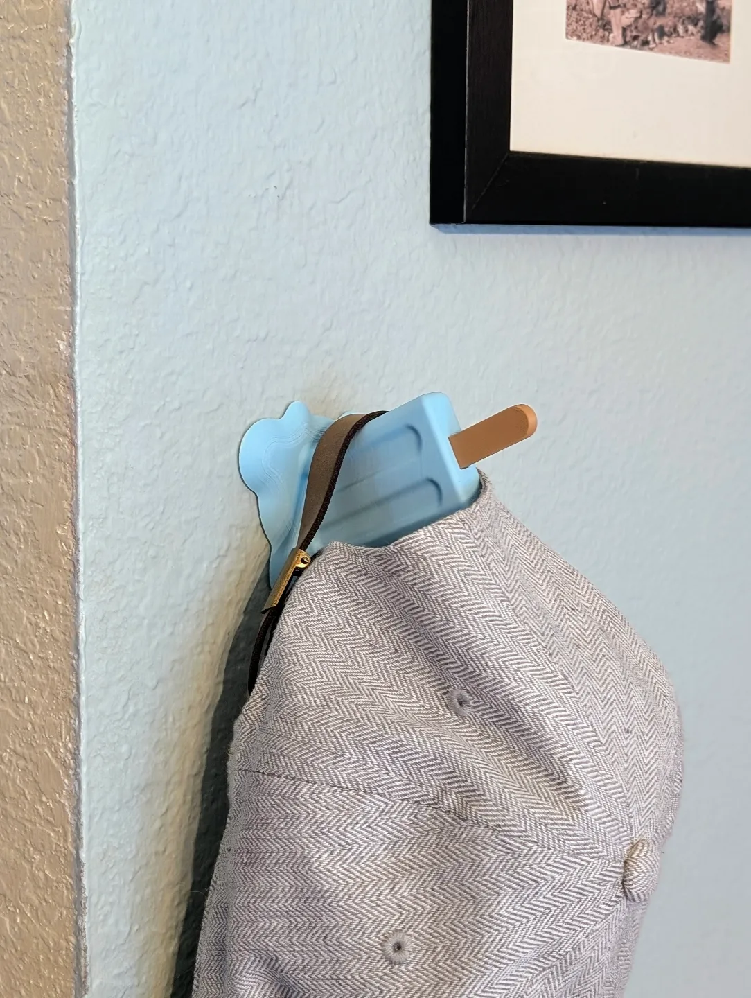 Melting Popsicle - Hanger view 3