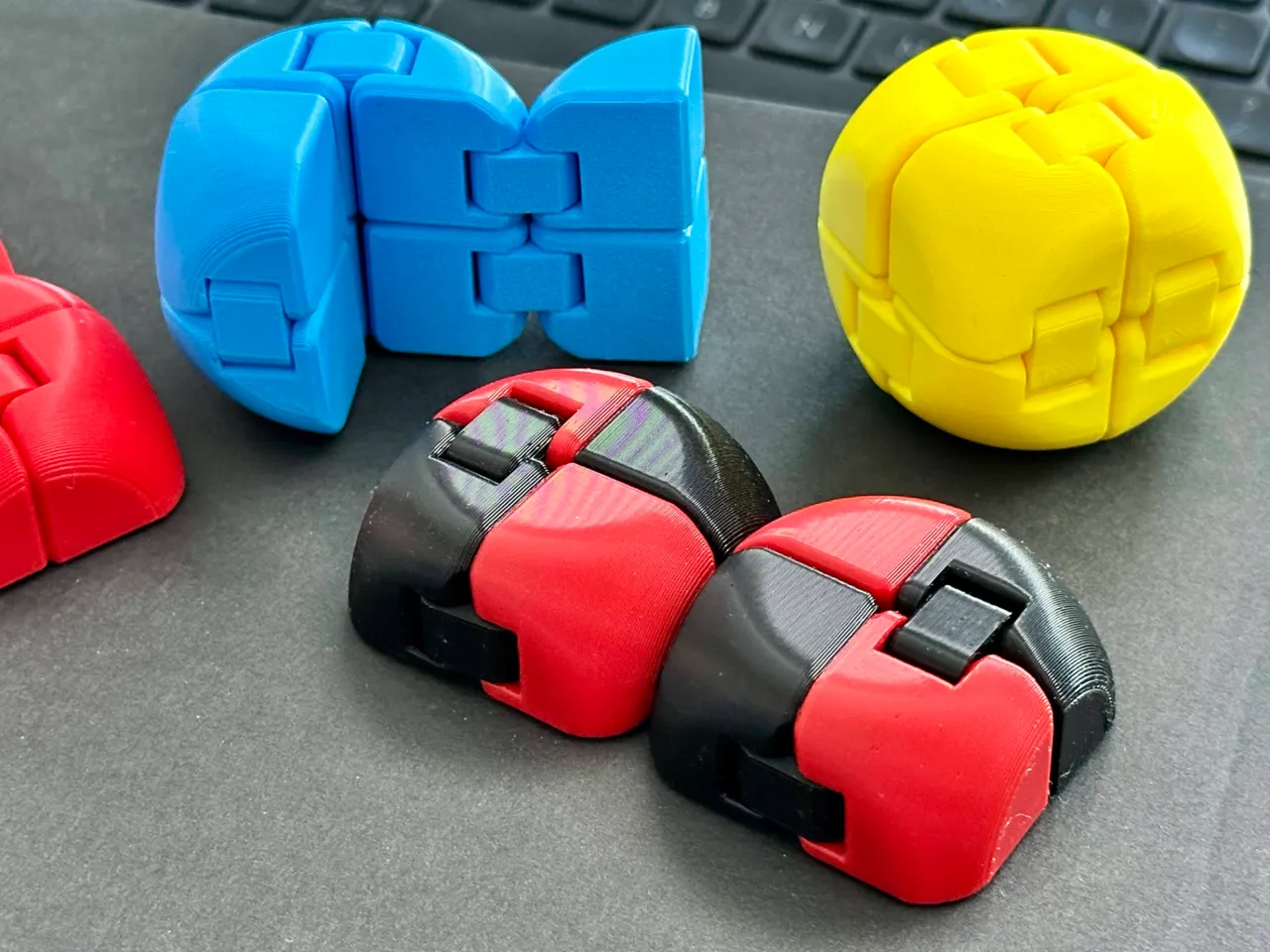 Fidget Cube: Ball view 3