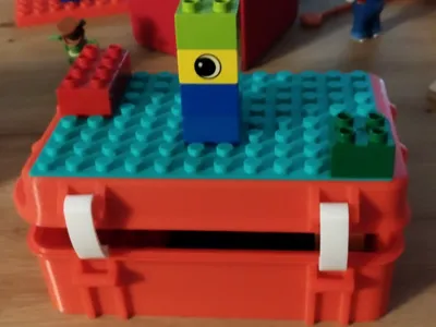 Duplo Suitcase