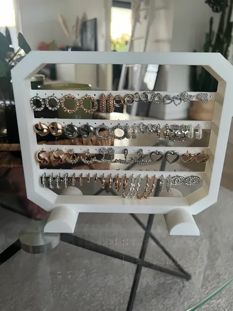 Earring holder view 2