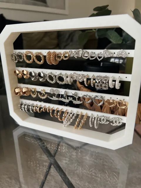 Earring holder view 3