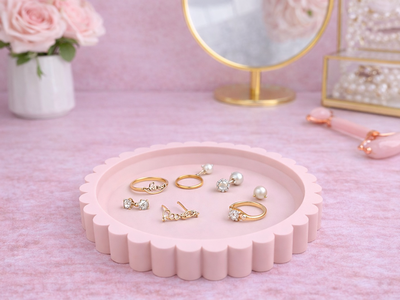 Decorative Scalloped Vanity Jewelry Dish
