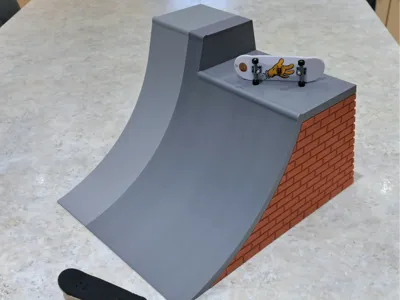 Fingerboard Quarter Pipe