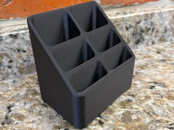 Organiseur vertical pour 6 télécommandes
