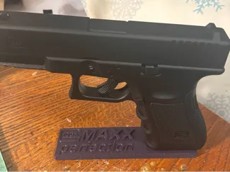 Umarex glock 19 co2 airsoft pistol display