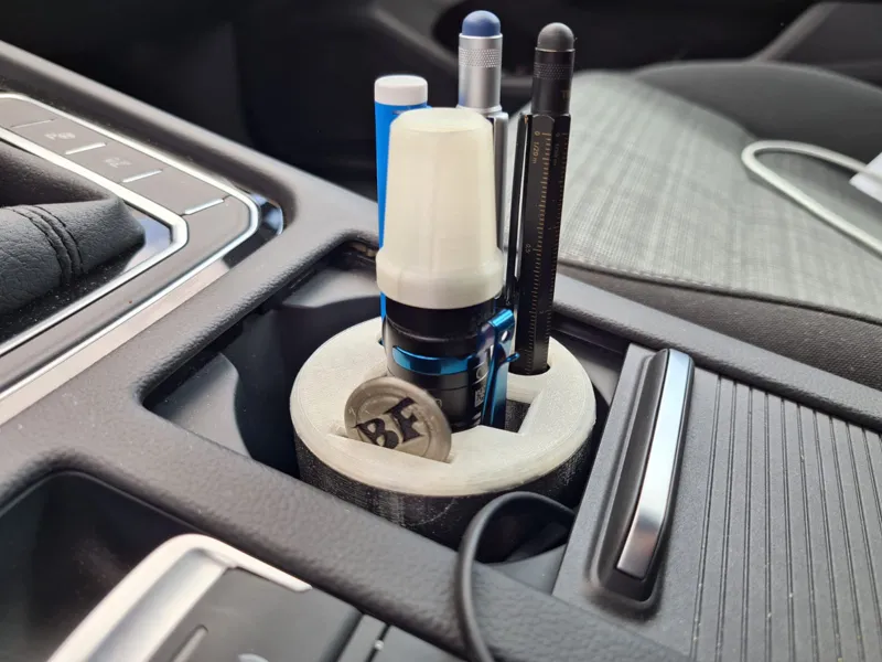 Autobecher mit Ladefunktion für Olight Lampen