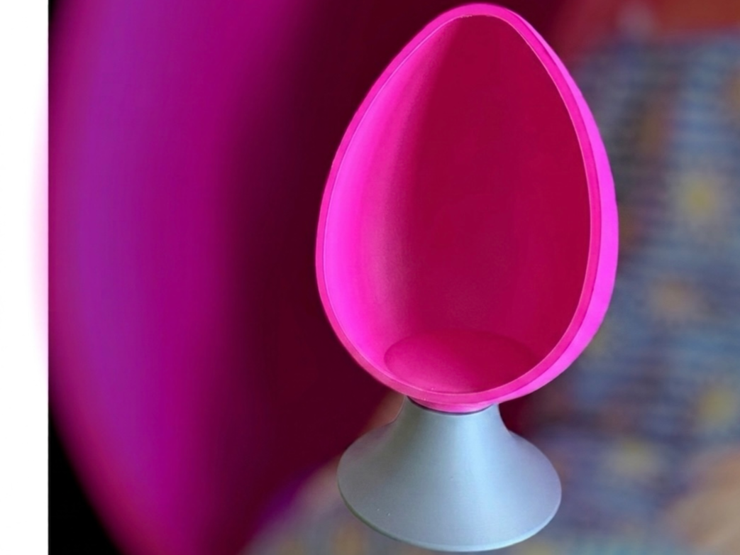 Egg swivel chair fashions dolls house 