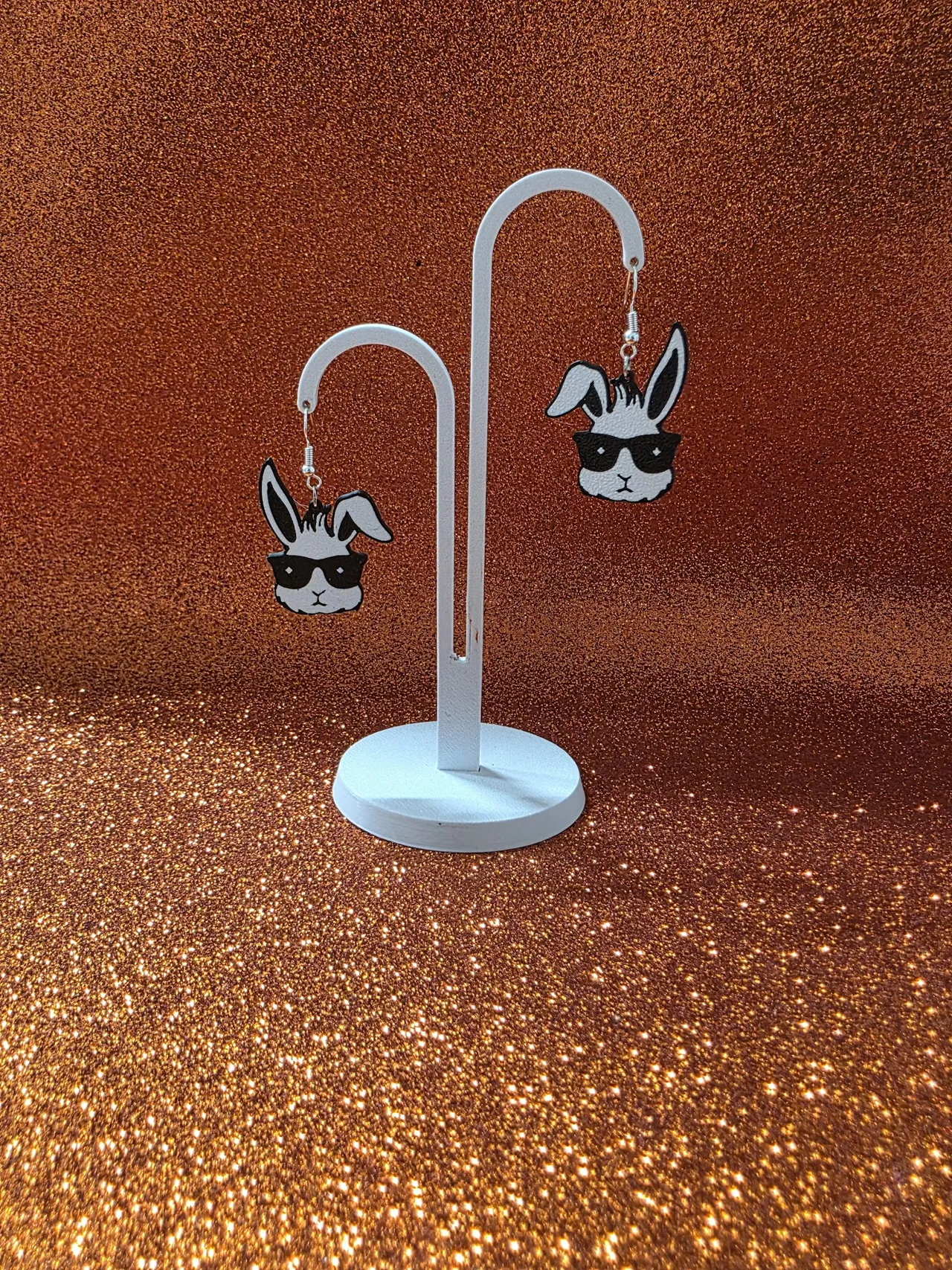 Egg hunter earrings view 3