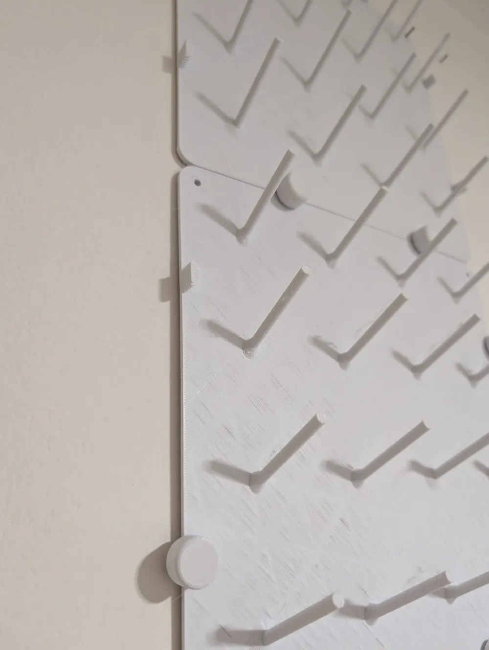 Modular Wall-Mounted Sewing Thread Organizer - Free 3D Print Model ...