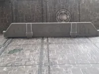 Brücke mit Obelisken