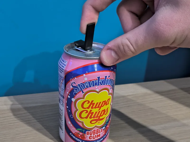 Simple can opener