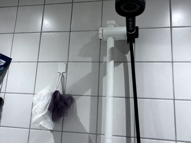 Modulare, verstellbare Duschstange 