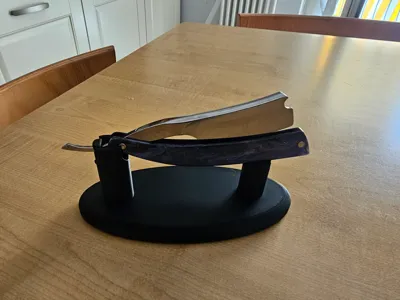 Open blade straight razor display stand
