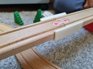 Brio connector, bridge extender