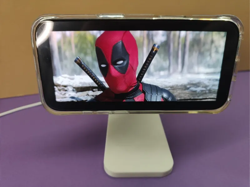Charging stand for Apple iPhone 16 Pro
