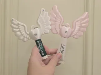 天使变身棒润唇膏挂件
