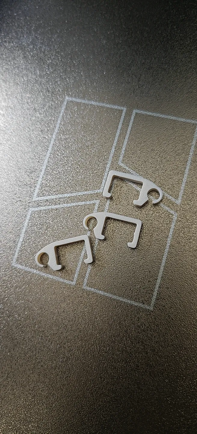 Miniatura 2 do modelo 3D 拖链上方导管卡扣