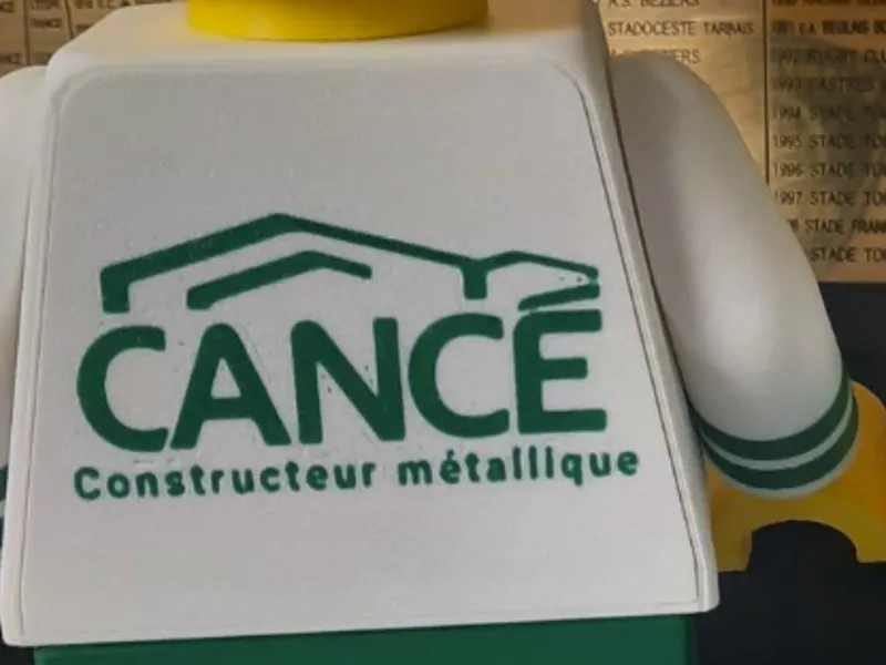 Grand Homme Brique Cancé constructeur métallique