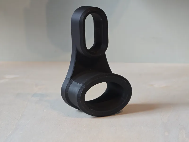 Oval Closet Rod Backpack Hanger