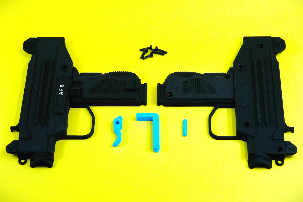 Lighter Uzi view 2