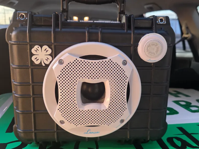 Apache 2800 spacer Lanzar 6.5" w/ Tweeter