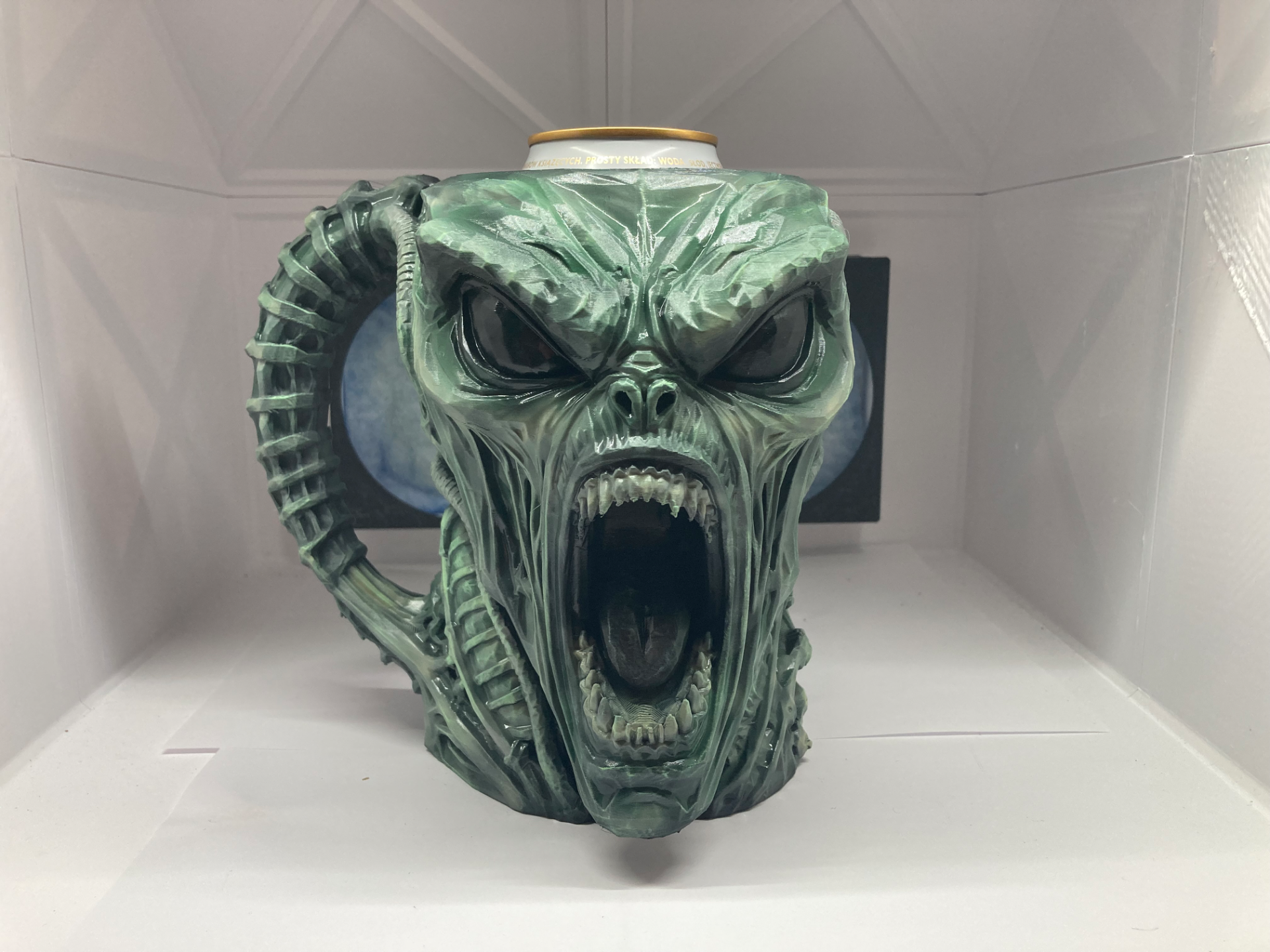 Der Alien-Bierkrug