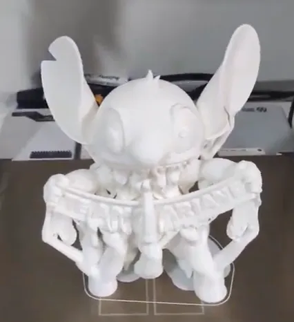 Stitch holding "I love you name" banner - Free 3D Print Model - MakerWorld