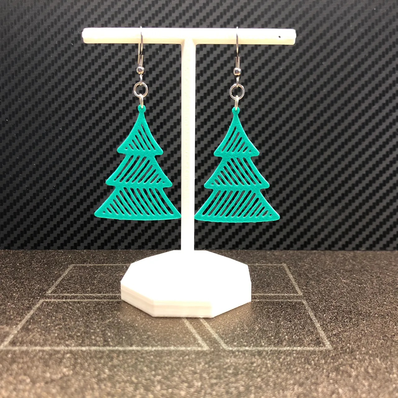 Christmas tree earrings no AMS view 2